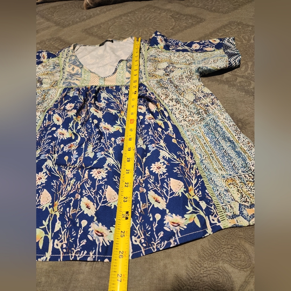 😀Bohemian Blue and Green V-Neck Top - Picture 6 of 7